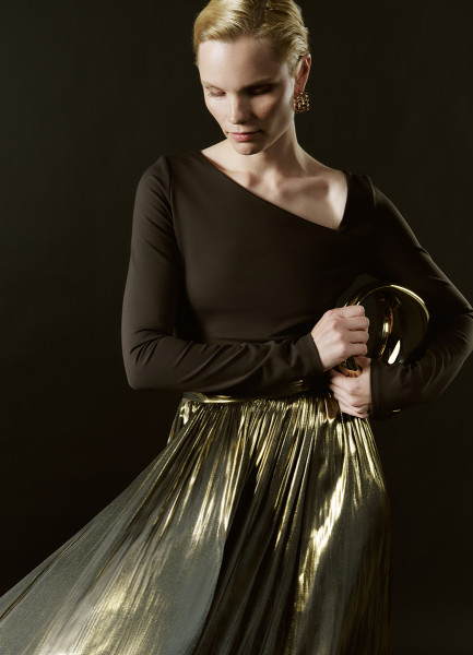 Лонгслив с асимметричным вырезом, Коричневый
Лонгслив с асимметричным вырезом, Коричневый