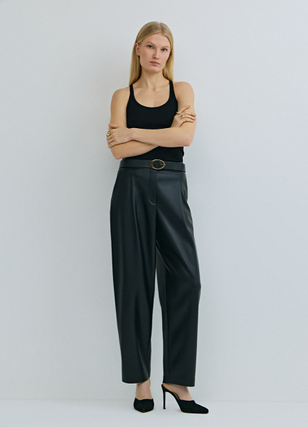 Брюки О-силуэта из искусственной кожи, Черный
Брюки О-силуэта из искусственной кожи, Черный