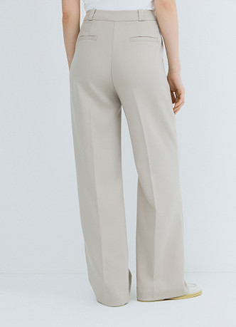 Прямые брюки с эластичным поясом