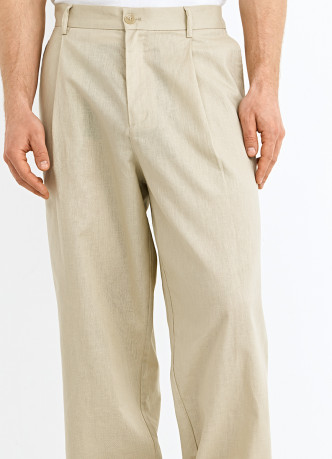 Чиносы изо льна