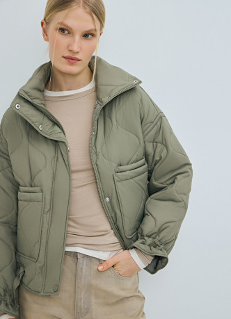 Утеплённая короткая куртка