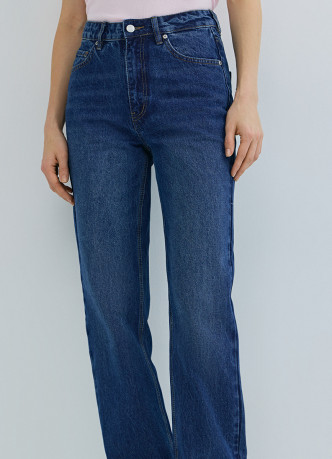 Прямые джинсы с высокой посадкой