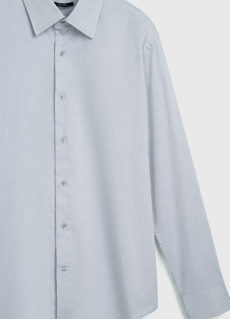 Рубашка из ткани шамбре