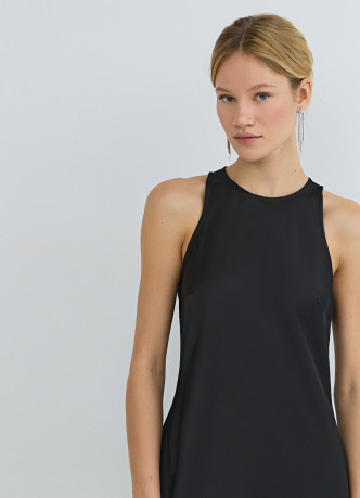 Сатиновое платье с американской проймой