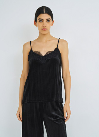 Бархатный топ с кружевом