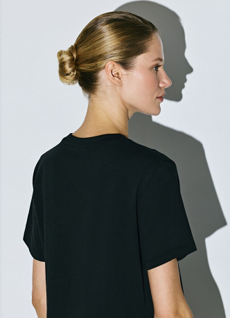 Футболка с цветочным декором