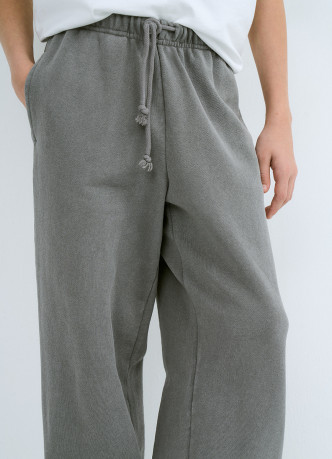 Широкие трикотажные брюки для девочек