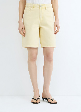 Джинсовые шорты