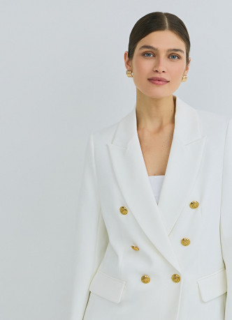 Двубортный приталенный жакет