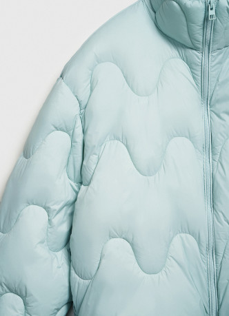 Короткая утеплённая куртка