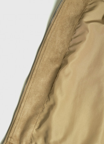 Бомбер из искусственной замши