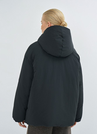 Утеплённая куртка с капюшоном