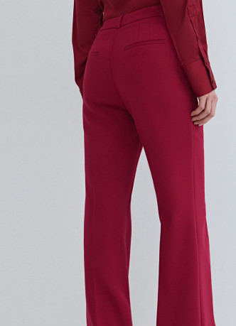 Расклёшенные брюки