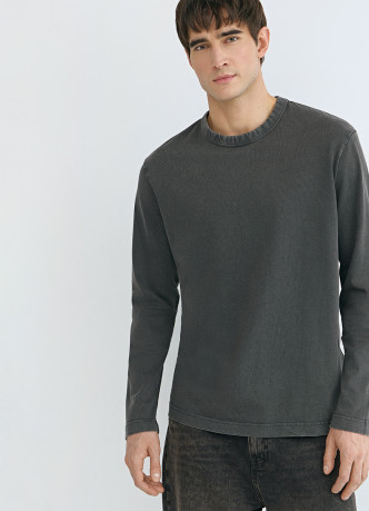 Базовый лонгслив из плотного хлопка