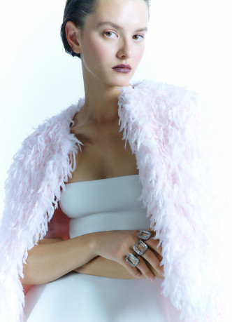 Трикотажный топ с баской