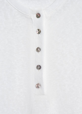 Футболка с вырезом "Хенли"