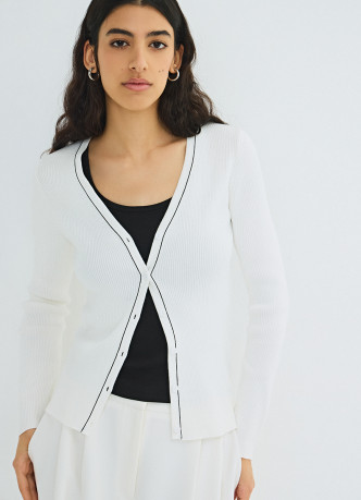 Кардиган с V-вырезом