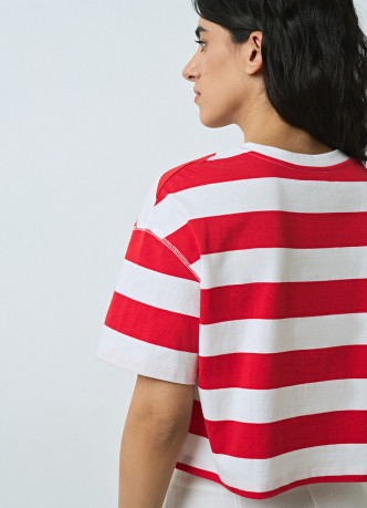 Укороченная футболка