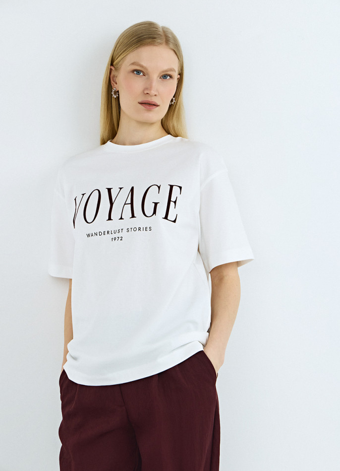 Футболка с цветочным принтом