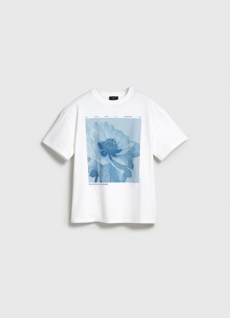 Футболка с цветочным принтом