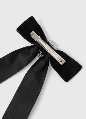 Бархатная заколка-бант