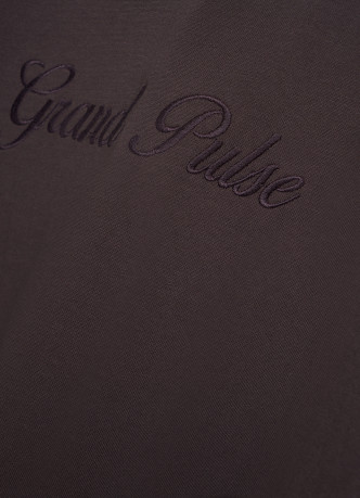 Футболка с текстовой вышивкой