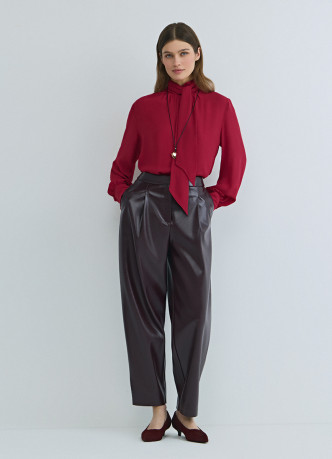 Блузка с шарфом