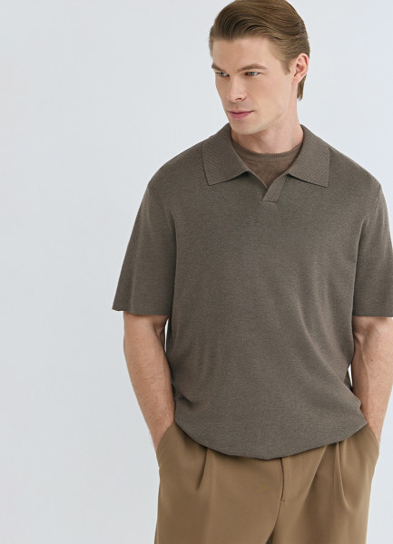 Вязаное поло с коротким рукавом Коричневый 2599₽