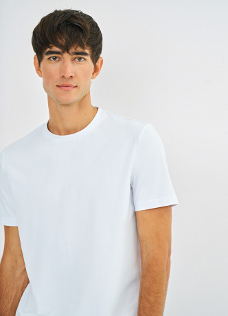 Базовая футболка