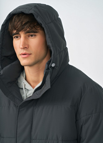 Утеплённая куртка с капюшоном