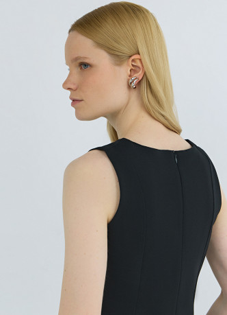 Майка с баской и рельефами