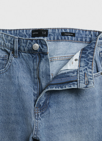 Прямые джинсы с высокой посадкой