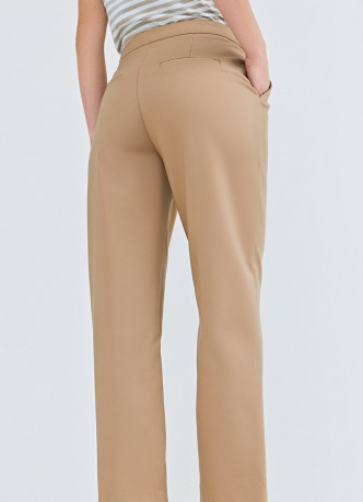 Зауженные прямые брюки