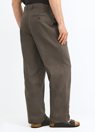 Чиносы изо льна