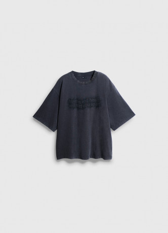 Объёмная футболка с принтом