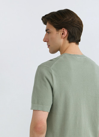 Футболка из текстурной ткани