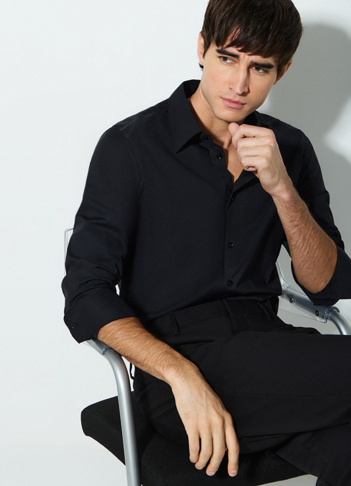 Рубашка с острым воротником