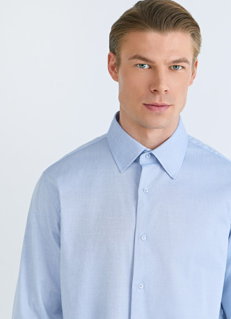 Рубашка из ткани шамбре