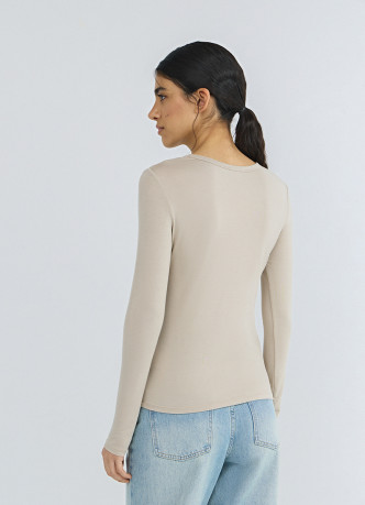 Лонгслив с содержанием модала и шёлка