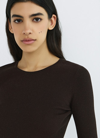 Приталенный джемпер с люрексом