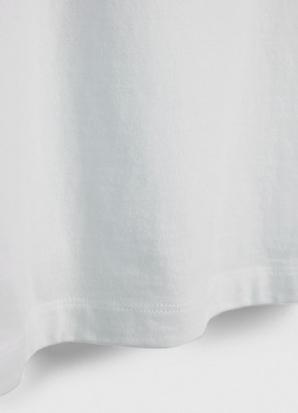 Футболка с контрастной отделкой