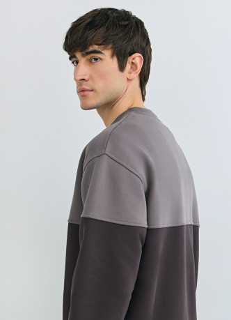 Свитшот колор-блок с надписью