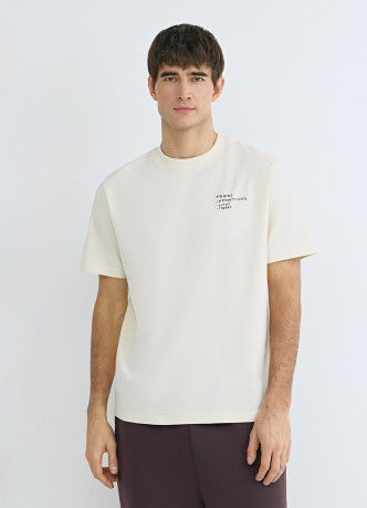 Футболка с текстовой вышивкой