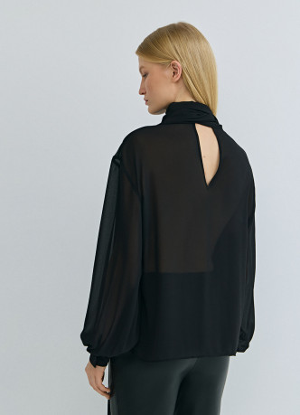 Блузка из шифона с шарфом