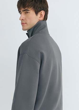 Толстовка с воротником-стойкой на молнии