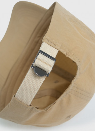 Бейсболка из прочной ткани