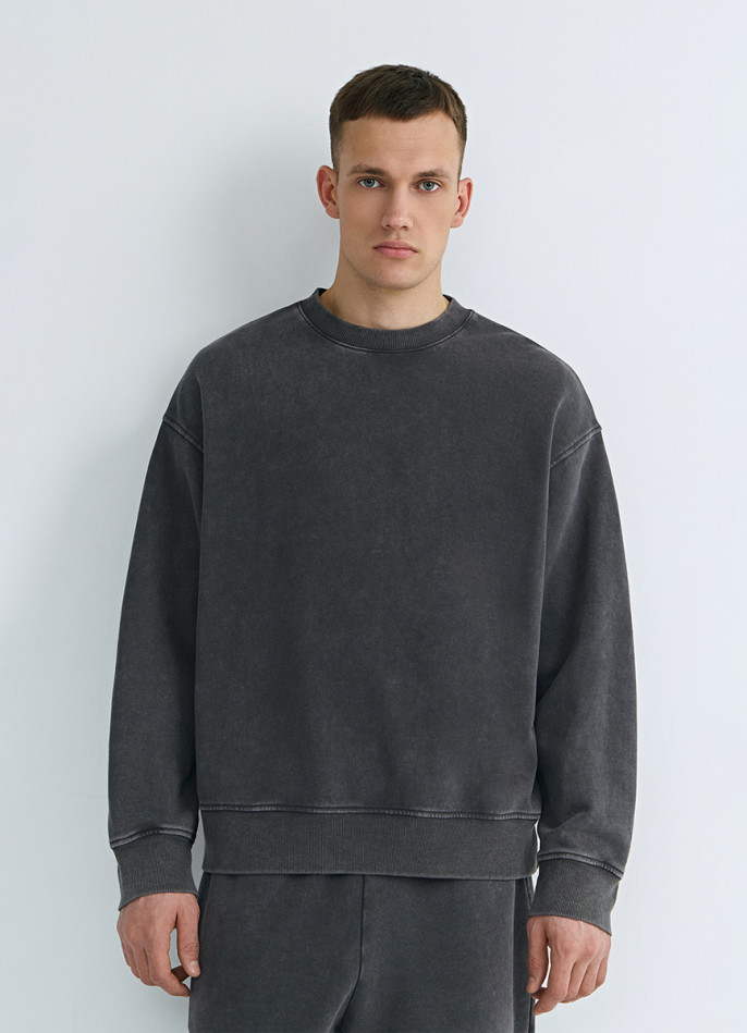 Свитшот с эффектом стирки