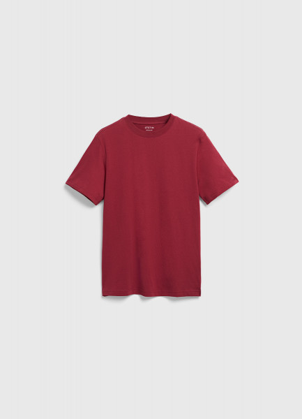 Базовая футболка Красный 799₽