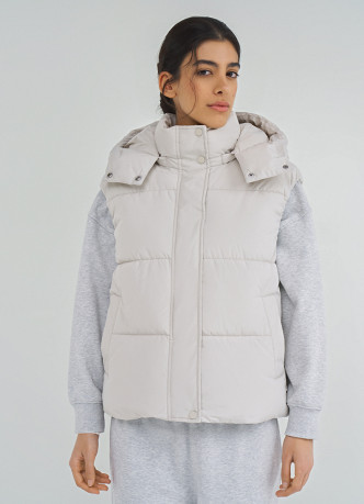 Жилетка с капюшоном