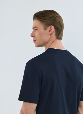 Футболка с имитацией второго слоя